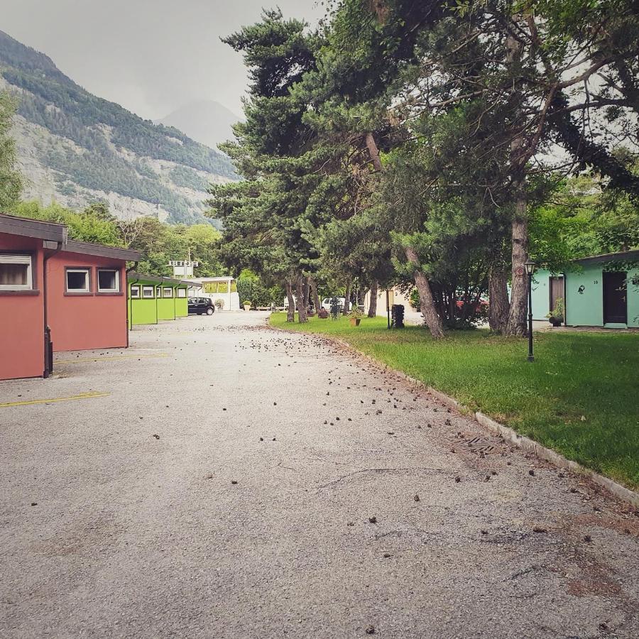 Motel - Hotel "Inter-Alp" A St-Maurice Saint-Maurice Exterior photo