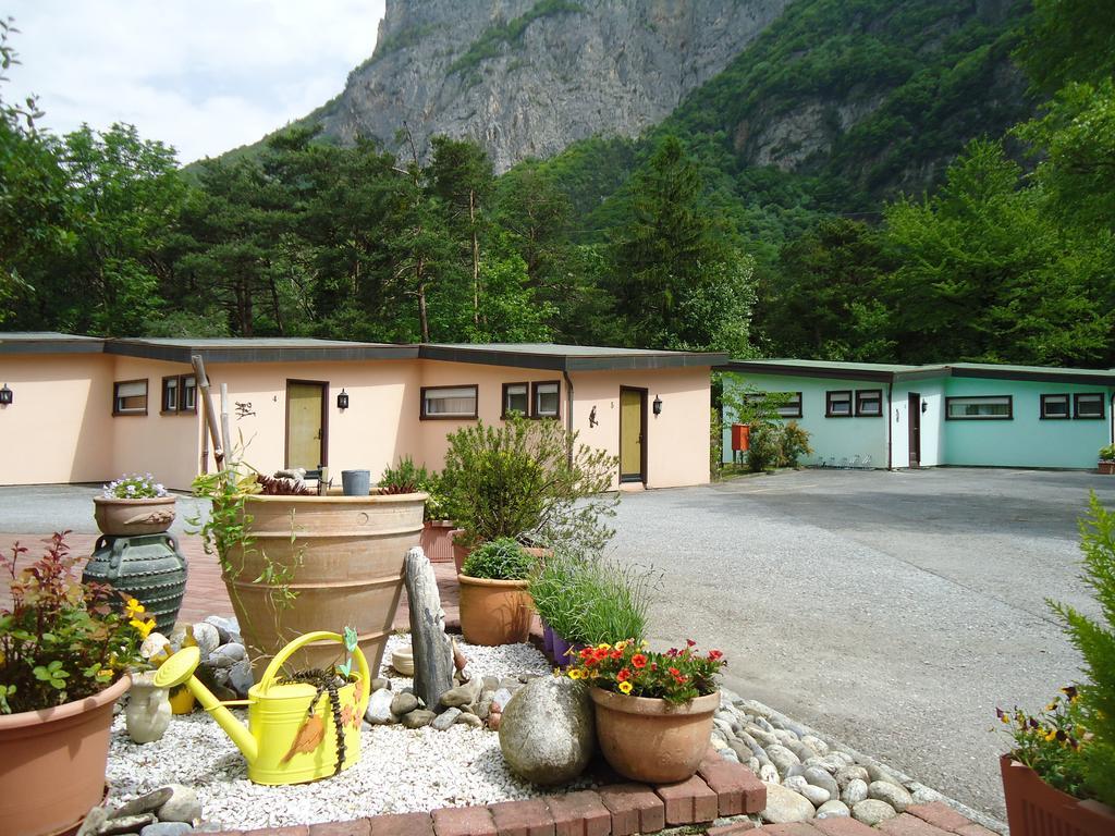 Motel - Hotel "Inter-Alp" A St-Maurice Saint-Maurice Exterior photo